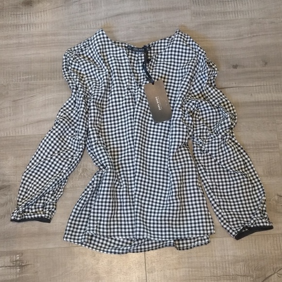 Zara Tops - ZARA Gingham checkered v-neck blouse